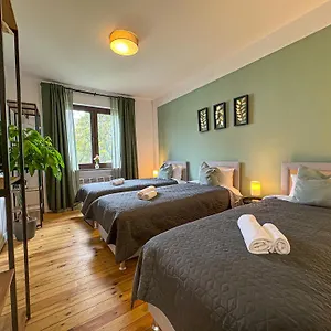 Immostay #7 -helle Mit Grossem Garten -4 Zimmer, Wifi & Free Parking BRE