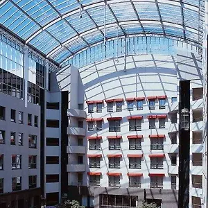 https://arcadia-hotel-berlin.find-berlin-hotels.com